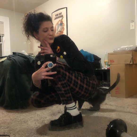 Meet your Posher, Sara - Picture 3 of 5